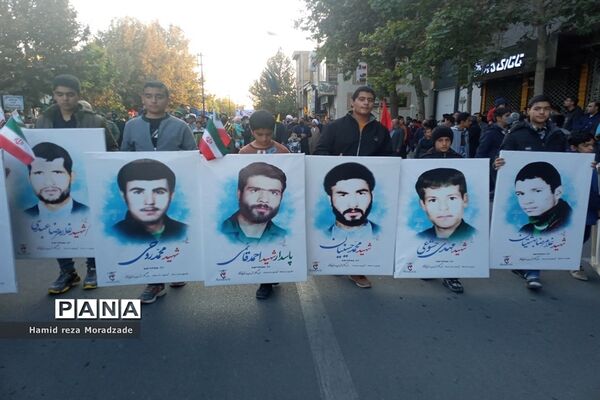 تشییع باشکوه شهید بسیجی مدافع امنیت حسن براتی در کاشمر
