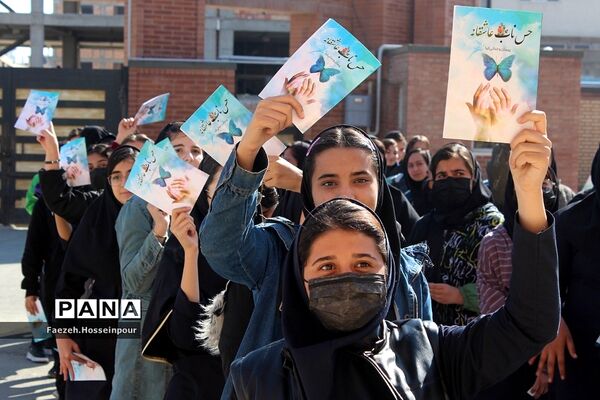 برگزاری مسابقه کتابخوانی در هنرستان سیمای ایمان بهارستان‌ دو