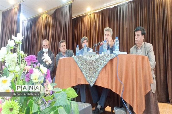 جلسه اداره سلامت و بهداشت اداره کل آموزش و پرورش فارس با مدیران  مدارس و مراقبان بهداشت‌ آباده