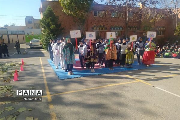 افتتاحیه المپیاد ورزشی درون مدرسه‌ای در دبیرستان ۱۳ آبان