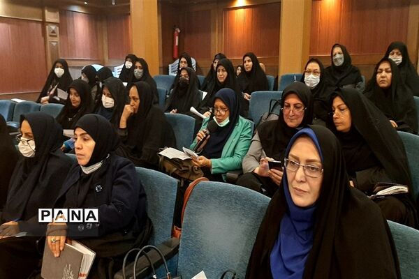 اولین نشست سراسری مدیران مدارس ناحیه۶ مشهد