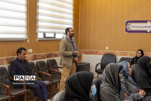 آئین رونمایی از کتاب فرهنگی محلاتی و تقدیر از فعالان فرهنگی