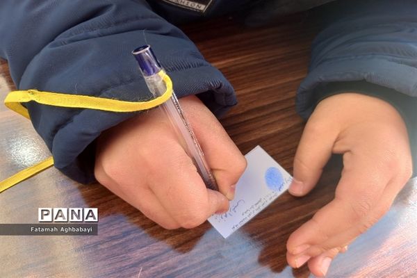 انتخابات شورای دانش‌آموزی در دبیرستان مرضیه شهرکرد