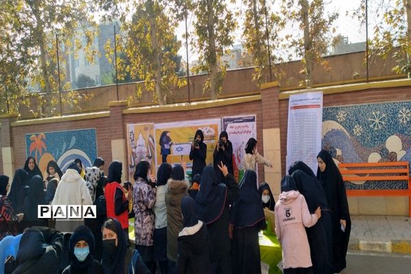 برگزاری انتخابات شورای دانش‌آموزی درآموزشگاه شهید‌زارع ناحیه ۳ کرج