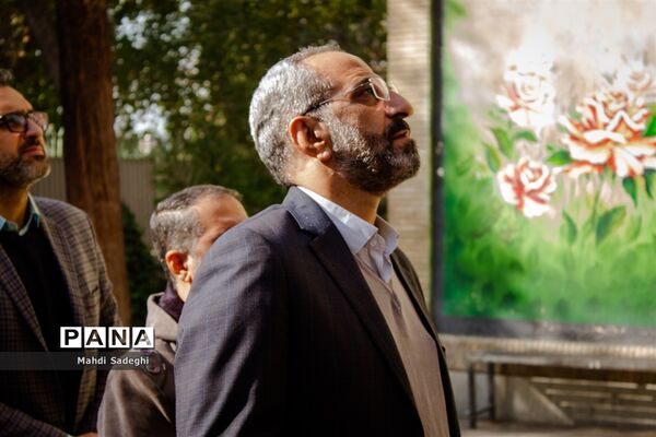 بزرگداشت شهدای دانش‌آموز در دبیرستان هاتف