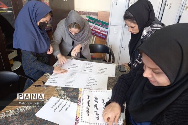 برگزاری انتخابات شورای دانش‌آموزی در دبستان ایمان رودهن