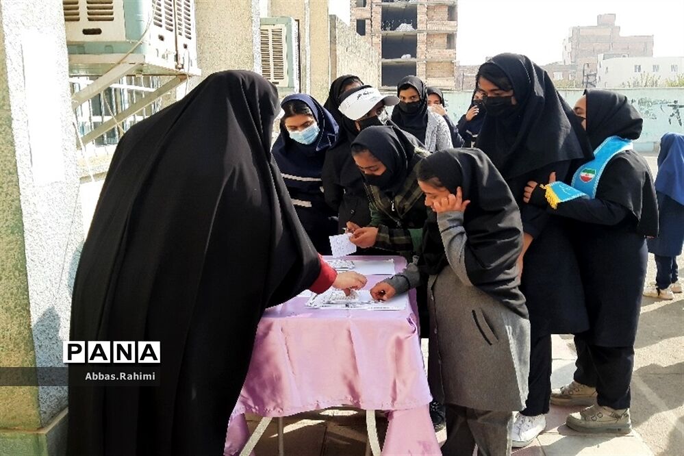 انتخابات شورای دانش‌آموزی مدرسه شهدای فرون‌آباد پاکدشت