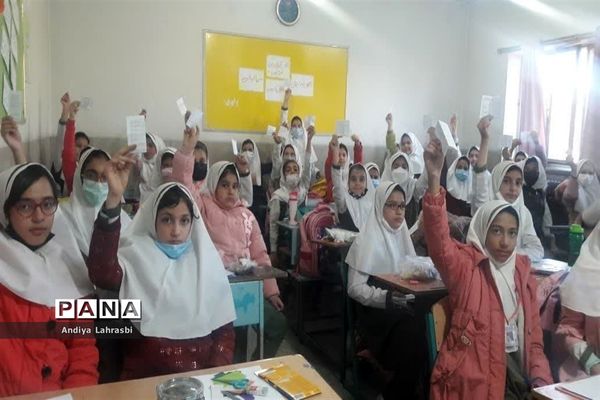 انتخابات شورای دانش‌آموزی درآموزشگاه الله اکبر اسلامشهر