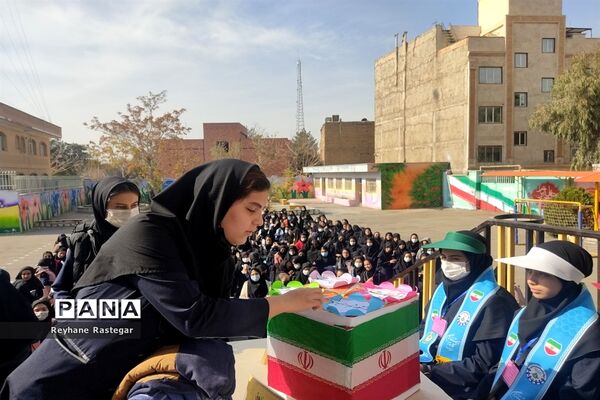 برگزاری انتخابات شورای دانش‌آموزی در مدرسه شاهد مرضیه(س)