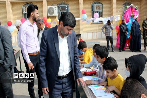 نواختن زنگ کتاب و کتابخوانی در حمیدیه