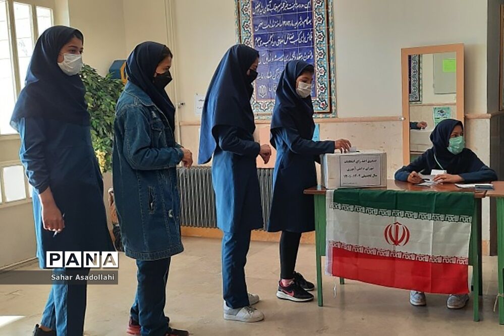 برگزاری انتخابات شورای دانش‌آموزی در دماوند