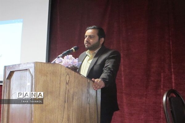 تقدیر از سرایداران مدارس شهرستان پردیس