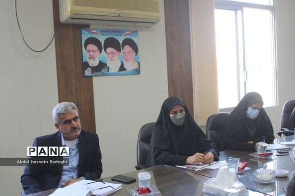 جلسه شورای برنامه‌ریزی اردوگاه‌های دانش‌آموزی استان بوشهر