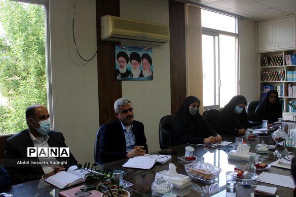 جلسه شورای برنامه‌ریزی اردوگاه‌های دانش‌آموزی استان بوشهر