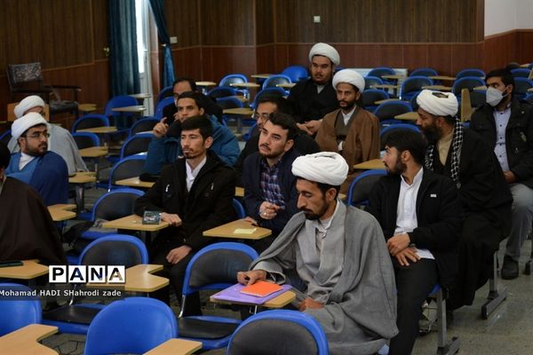 اولین جلسه توجیهی مربیان طرح امین و سرباز طلبه‌ها