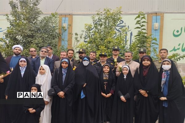 دیدار معتمدین و اعضای کانون فرهنگی هنری شهدا مسجد ترک آباد با کارکنان کلانتری ۱۳ علوی کاشان