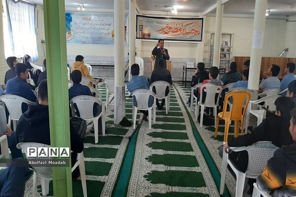 جلسه گفتمان کنکور دبیرستان نمونه آیت الله خامنه‌ای، کاشمر