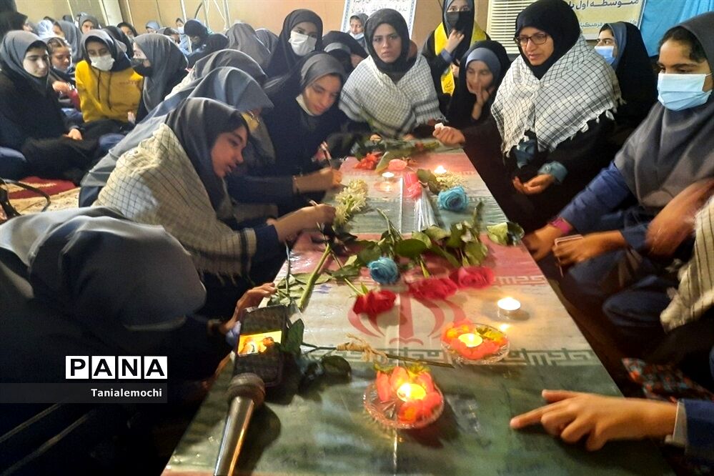 تجدید میثاق دانش‌آموزان مدرسه پاینده ناحیه یک اهواز با آرمان‌های شهدا