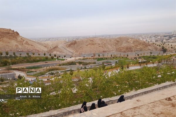 اردوی دانش‌آموزان شاهد رضویان قم در باغ پرندگان