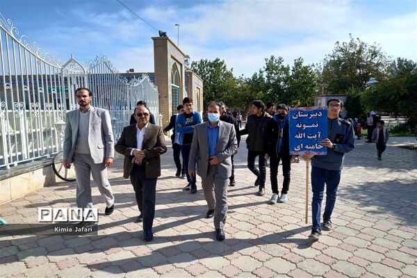 گرامیداشت هفته کتاب و کتابخوانی در نماز جمعه شهرستان کاشمر