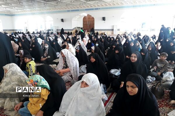گرامیداشت هفته کتاب و کتابخوانی در نماز جمعه شهرستان کاشمر