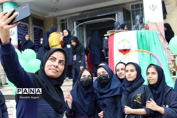 برگزاری المپیاد ورزشی درون مدرسه‌ای در دبیرستان شهید‌خدابخشی قم