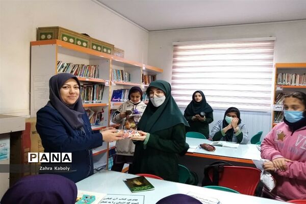 گرامیداشت هفته کتاب و کتابخوانی درآموزشگاه ام‌ابیها(س) اسلامشهر