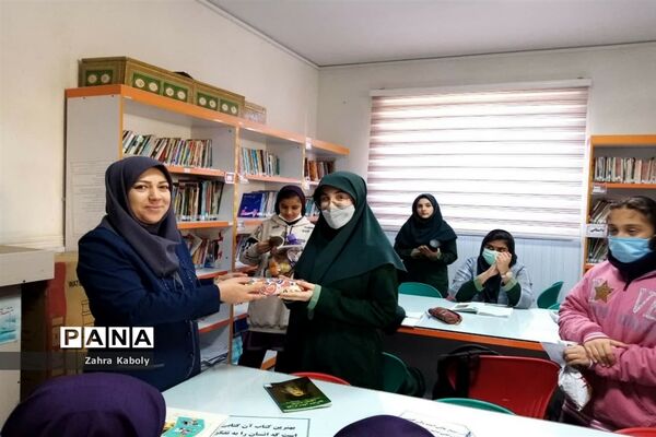 گرامیداشت هفته کتاب و کتابخوانی درآموزشگاه ام‌ابیها(س) اسلامشهر