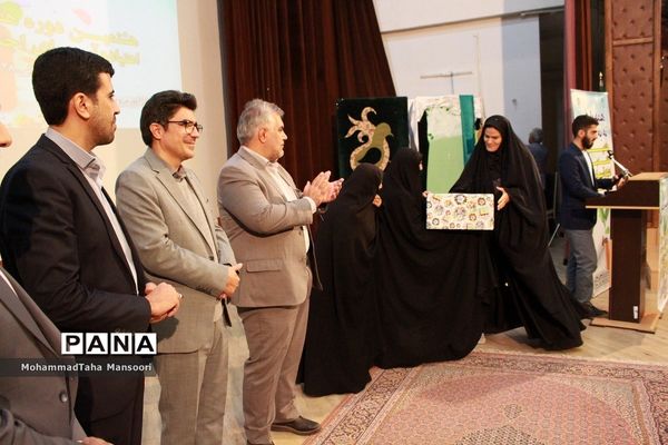 هشتمین دوره هفته مبارزه با اعتیاد و آسیب‌های اجتماعی در زنجان