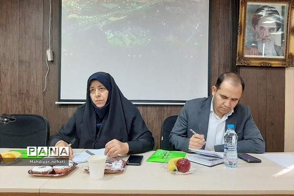 برگزاری شورای تخصصی موسسان مدارس غیردولتی قطب ۵ شرق تهران در رودهن