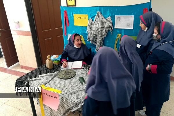 برگزاری مراسم‌ میز جذب بسیج در مدارس رودهن