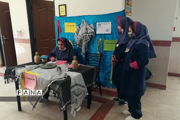 برگزاری مراسم‌ میز جذب بسیج در مدارس رودهن