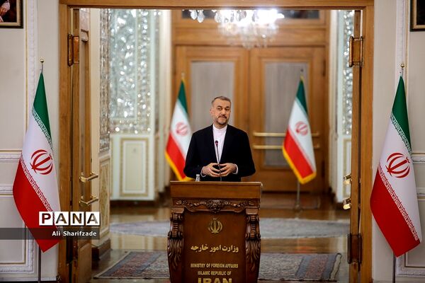 نشست خبری وزیر امور خارجه