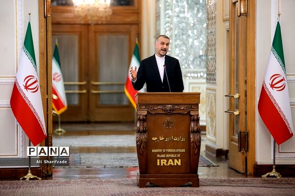 نشست خبری وزیر امور خارجه
