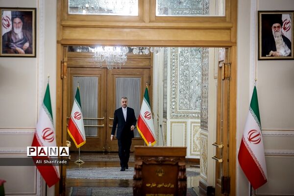 نشست خبری وزیر امور خارجه