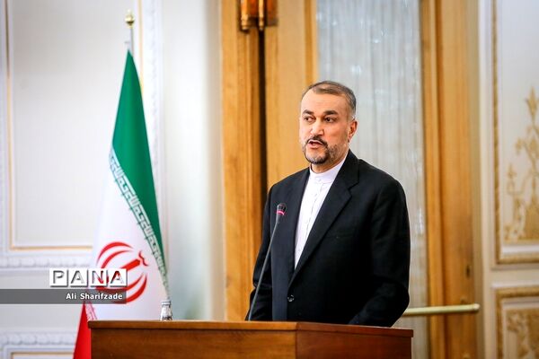 نشست خبری وزیر امور خارجه