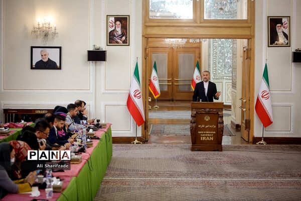 نشست خبری وزیر امور خارجه