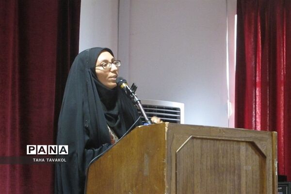 جلسه معاونان و مربیان پرورشی به‌مناسبت هفته بسیج در شهرستان پردیس