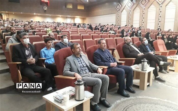 فرهنگیان پیش قراول قافله پیشرفت ایران قوی هستند