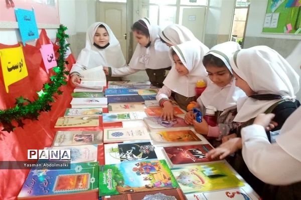 برگزاری نمایشگاه من یار مهربانم درآموزشگاه الله‌اکبر اسلامشهر