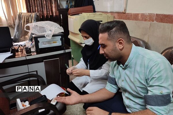 تست قند خون فرهنگیان مرکز استعدادهای درخشان شهیدبهشتی رودهن