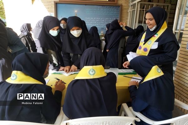 انتخابات شورای دانش‌آموزی در دبیرستان شاهد شهید شیرودی