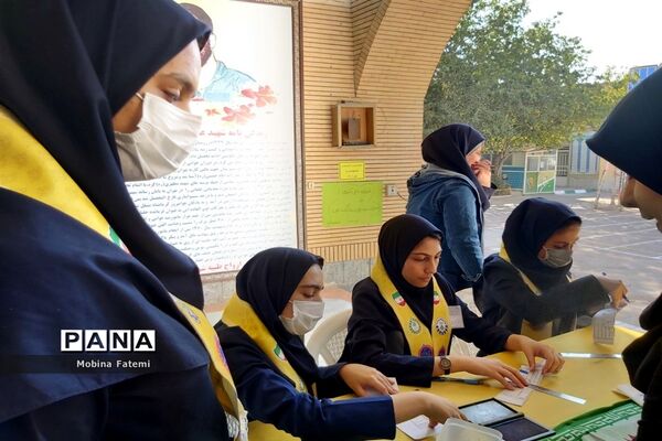 انتخابات شورای دانش‌آموزی در دبیرستان شاهد شهید شیرودی