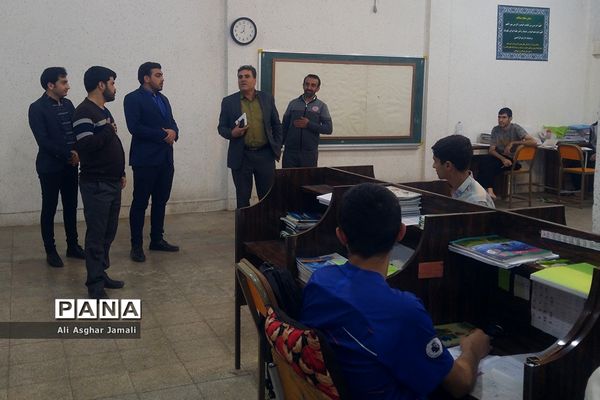 بازدید رئیس و معاونان سازمان دانش‌آموزی فارس از مدرسه شبانه‌روزی عشایری شهید بهشتی در شیراز