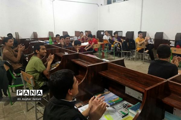 بازدید رئیس و معاونان سازمان دانش‌آموزی فارس از مدرسه شبانه‌روزی عشایری شهید بهشتی در شیراز