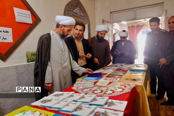 برپایی نمایشگاه کتاب در کانون فرهنگی تربیتی شهید باهنر امیدیه