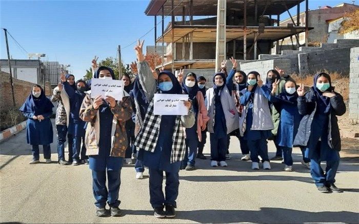 مسابقه کتاب‌خوانی «مادر و دختری» در دبیرستان سربندان دماوند