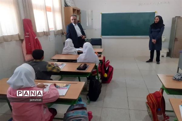 بازدیدمعاون آموزش ابتدایی اداره‌کل آموزش و پرورش استان اصفهان از مدارس منطقه جرقویه علیا