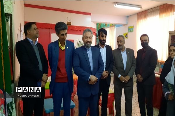 مراسم هفته کتاب در دبستان شهدای فرهنگی ناحیه ۷ مشهد مقدس