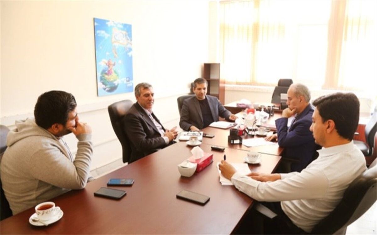 باید سینماگر آموزشی تربیت شود